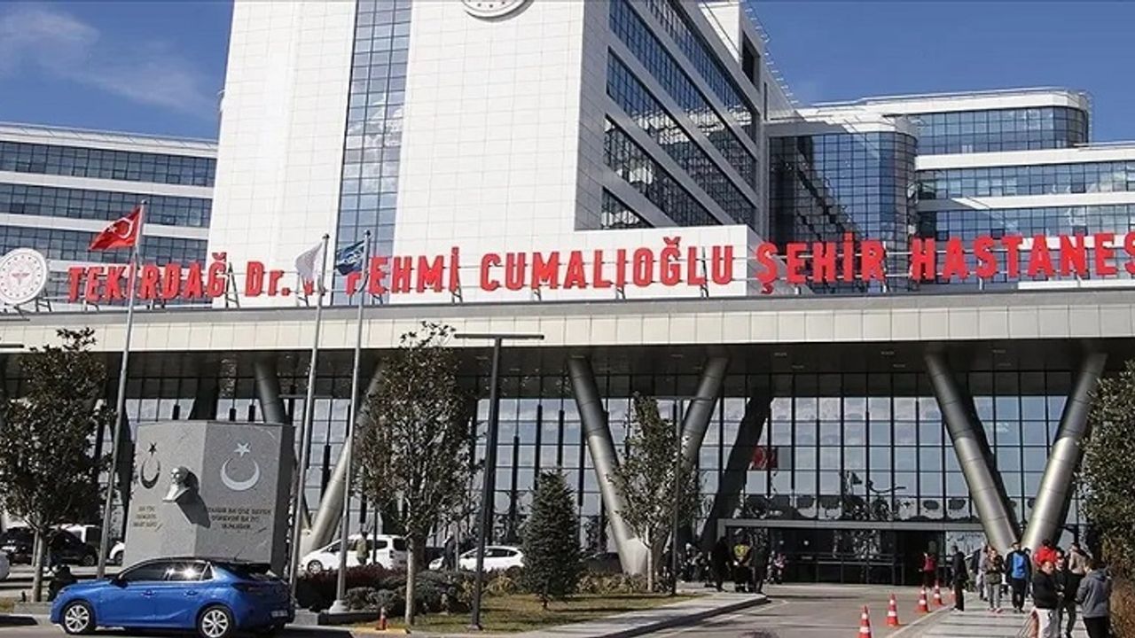 Tekirdağ'da Şehir Hastanesinde Yaralı Depremzedelerin Tedavileri Sürüyor