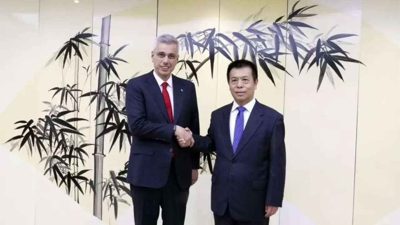 Bakan Memişoğlu Pekin'de Sağlık İş Birliği Görüşmeleri Yaptı