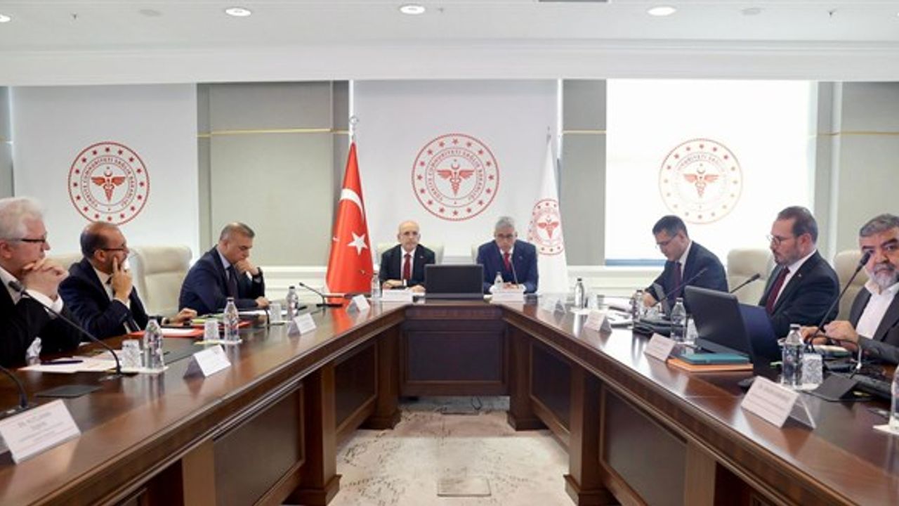 Bakan Memişoğlu ve Bakan Şimşek 'Sağlık Finansmanı Stratejileri'ni Görüştü