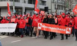 Belçika'da Sağlık Çalışanları Çalışma Koşullarını Protesto Etti