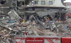 Diyarbakır'da Depremde 7 Sağlık Personeli Hayatını Kaybetti!