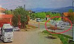 Ambulans İle Otomobil Çarpıştı, 2 Sağlık Personeli Yaralandı