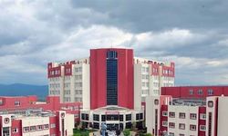'Bıçak Parası' Aldığı Öne Sürülen Profesör İle Sekreteri Gözaltında