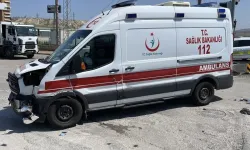Ambulans Kazası: 5 Yaralı