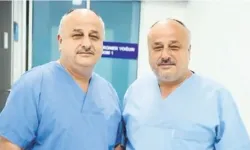 Aynı Hastanede Çalışan İkizler Şaşkına Çeviriyor!