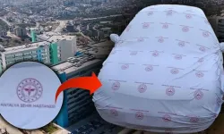 Antalya Şehir Hastanesi’ne Ait Çarşaf Arabaya Güneşlik Yapıldı!
