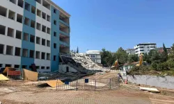 Bilecik'teki Eski Devlet Hastanesi Yıkılıyor, Yeni Servis Geliyor
