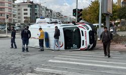 Ambulans Kazası 2 Sağlık Çalışanı Yaralandı!