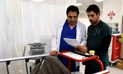 Baba-Oğul Doktorlar Birlikte Hizmet Veriyor