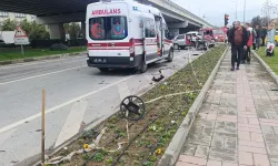Ambulans Kazası: Sağlık Çalışanları Ve Hasta Yaralandı