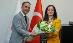 İzmir Şehir Hastanesi Başhekimi Değişti: Prof. Dr. Yaprak Üstün Göreve Başladı