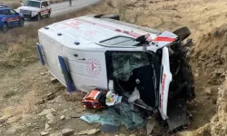Muş’ta Ambulans Devrildi: 3 Sağlık Personeli Yaralı