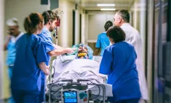 Sağlık-Sen: Hemşire Ve Ebelerde Nöbet Arttıkça İş Kazası Riski Yükseliyor