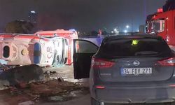 Ambulans ile Cip Çarpıştı: 2'si Sağlık Personeli 3 Yaralı