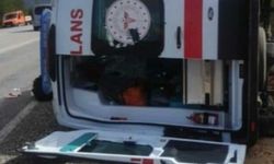 Muğla Seydikemer’de Ambulans Devrildi: 3 Sağlık Personeli Yaralandı
