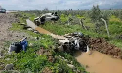 Hatay’da Otomobil Şarampole Uçtu: Doktor Mucizevi Şekilde Kurtuldu