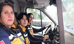 Kadın Ambulans Şoförü: Direksiyon Başında Saniyelerle Yarışıyoruz
