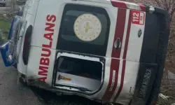 Siirt Kurtalan’da Ambulans Devrildi: Sağlık Personeli Ve Hasta Yaralandı