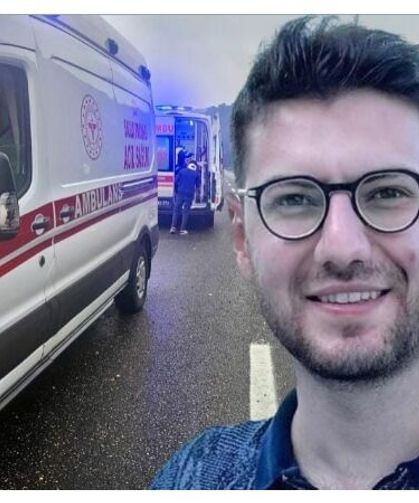 Aile Hekimi Mehmet Emircan Komşuoğlu Trafik Kazasında Hayatını Kaybetti