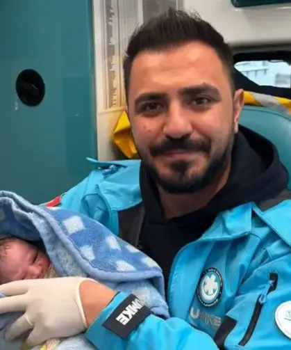 Şanlıurfa’da Ambulansta Doğum: Bebeğe Acil Tıp Teknisyeninin Adı Verildi