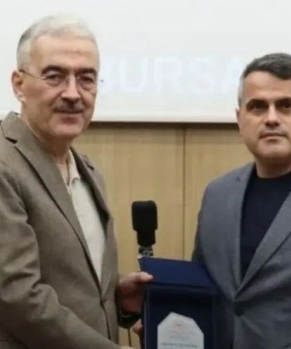 Bursa Şehir Hastanesi’nde Rekor Başarı: 3 Bin 766 Ameliyat Yapan Doktora Ödül