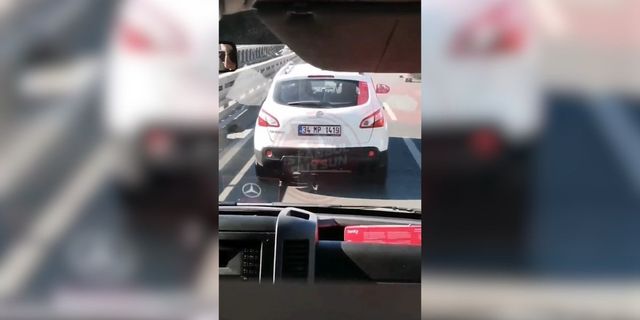 İstanbul'da Ambulansa Yol Vermeyen Duyarsız Sürücü