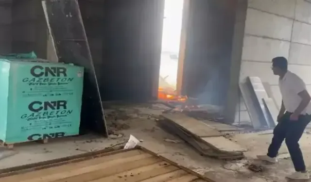 Batman'da Diş Hastanesi İnşaatında Yangın