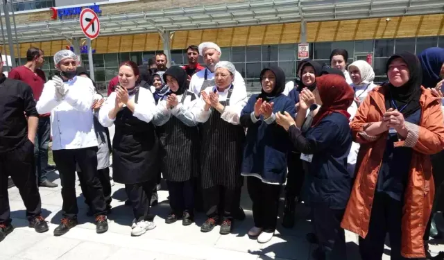 Kütahya Hastanesi'nde İşçilerden Maaş Eylemi