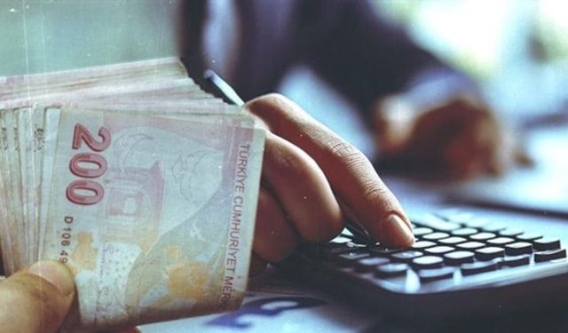 AYM, Memurlara Verilen Zammın Durdurulması Talebini Reddetti