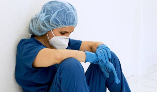 Sağlık Çalışanlarının Maaşları Yetersiz: Ulaşım ve Kira Fiyatları Geçinemeyecek Hale Getirdi