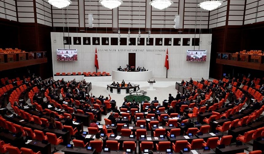 Memurun Refah Payı Meclis'e Takıldı