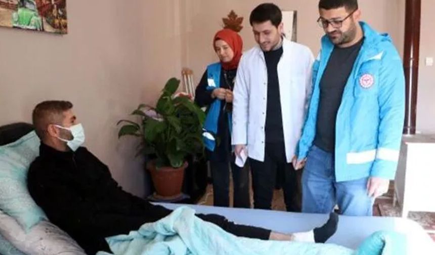 Yüksekova'da 155 kişiye Evde Sağlık Hizmeti Veriliyor