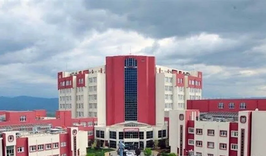 'Bıçak Parası' Aldığı Öne Sürülen Profesör İle Sekreterine Adli Kontrol