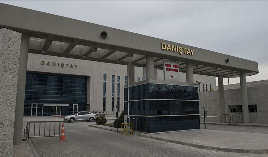 Danıştay’dan Emsal Karar: Siyasi Paylaşım Yapan Memur İşten Çıkarılır mı?
