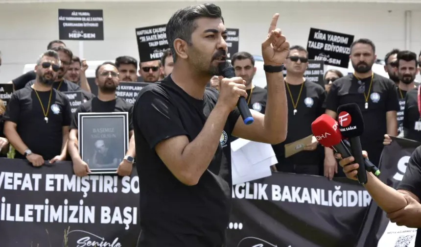 Sağlık Personellerinden Hak Kaybı Protestosu