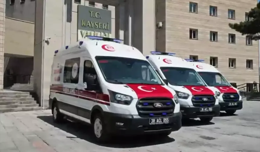Kayseri'ye 3 Yeni Ambulans Tahsis Edildi