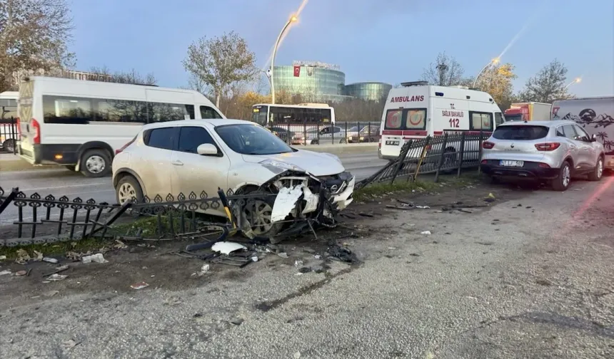 Edirne’de Ambulans İle Cip Çarpıştı: Sağlık Çalışanı Hafif Yaralandı