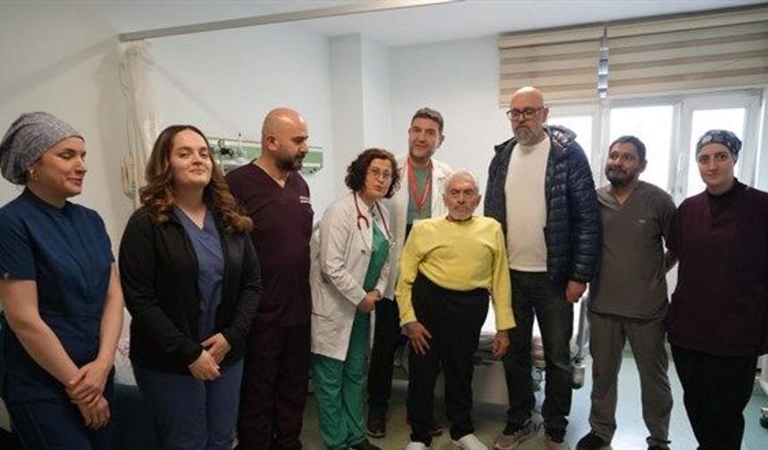Samsun’da Nadir Kalp Ameliyatı Başarısı: 3 Saat Duran Kalple Hayata Tutundu