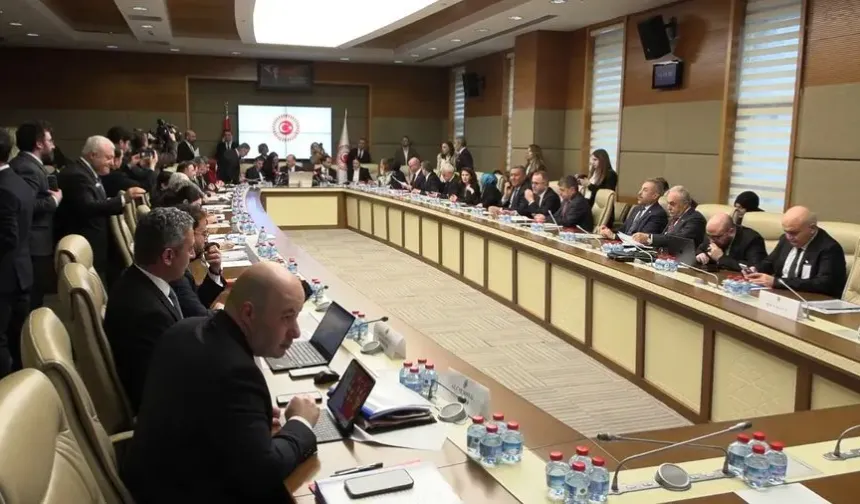 Doğum İzni Düzenlemesi Komisyonda Görüşülüyor