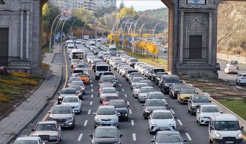 Büyükşehirlerde Sağlık Çalışanlarının Ulaşım Çilesi Artıyor